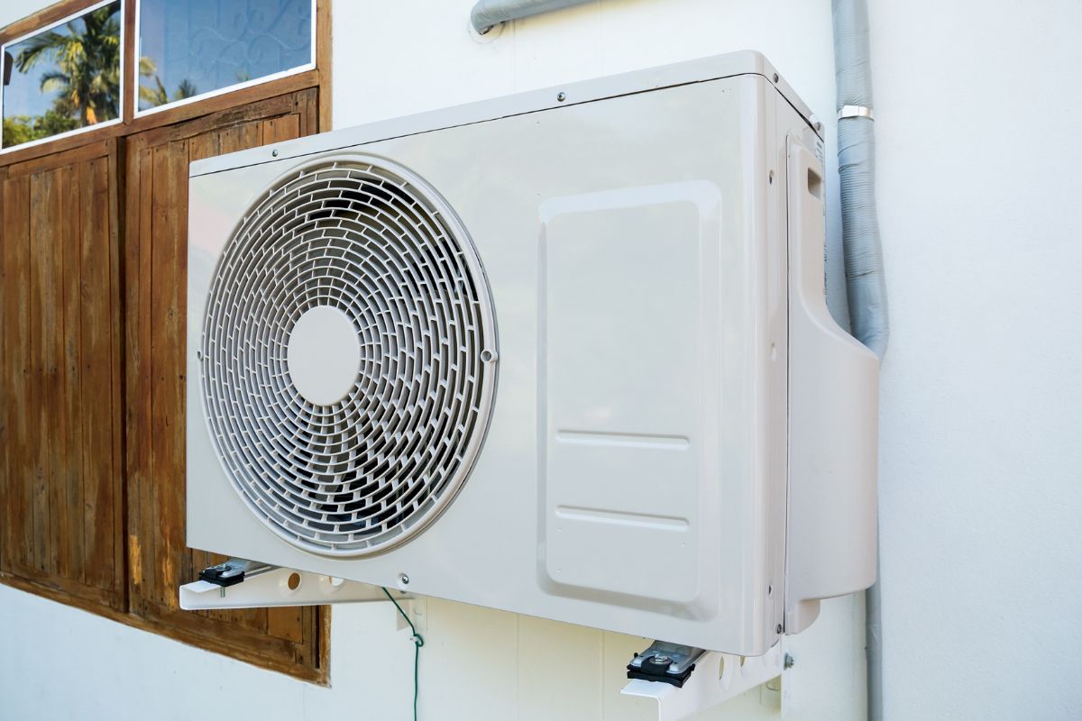 Air conditioning compressor